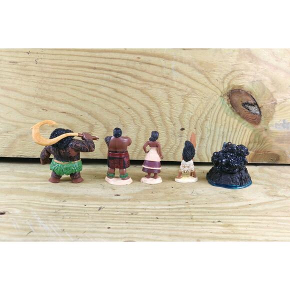 Disney Figures Lot of 5 Princess Moana Family Maui Moana Chief Tui Te Ka Lava - Picture 2 of 9